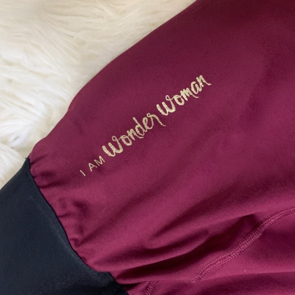 Maroon “Wonder Woman” half leggings - Picture 3 of 4